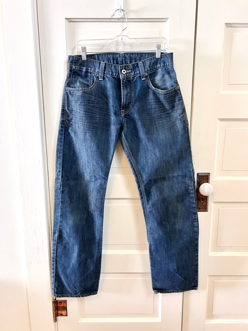 Men’s Straight-Leg Jeans